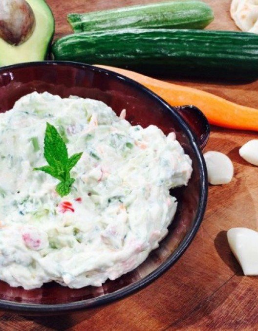 ΤΖΑΤΖΙΚΙ VEGAN ΜΕ ΣΠΟΡΟΥΣ ΚΑΝΝΑΒΗΣ ΤΖΑΤΖΙΚΙ VEGAN ΜΕ ΣΠΟΡΟΥΣ ΚΑΝΝΑΒΗΣ